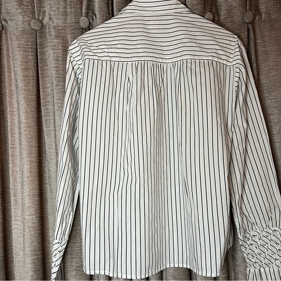 NWT Gap White and Black Striped Collared Button Up Long Sleeve Top Size Small - Picture 14 of 14